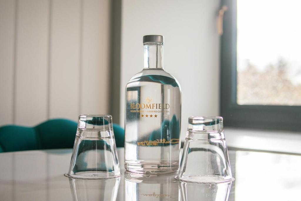 King Room,1654246237:JPEG